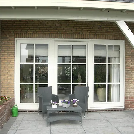 Πανσιόν Chez Louise Naaldwijk